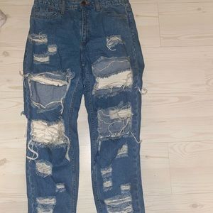 Fashion nova ripped jeans